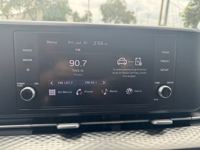 Used 2023 Kia Carnival LX FWD image 43