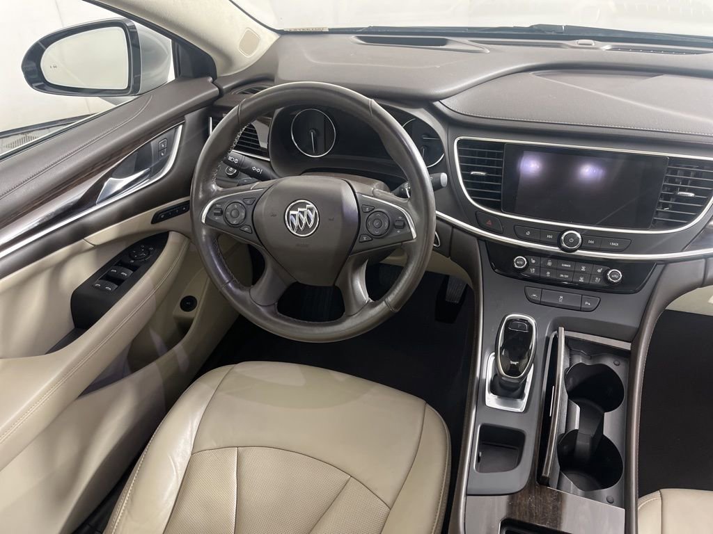 Used 2017 Buick LaCrosse Premium image 5
