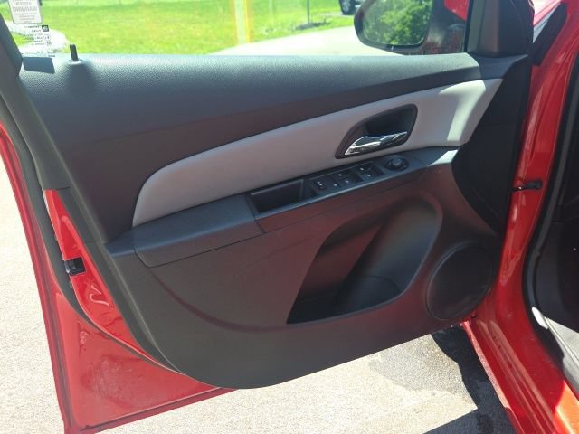 Used 2016 Chevrolet Cruze LT FWD image 19