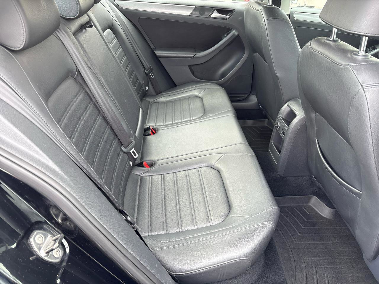 Used 2014 Volkswagen Jetta SEL image 31