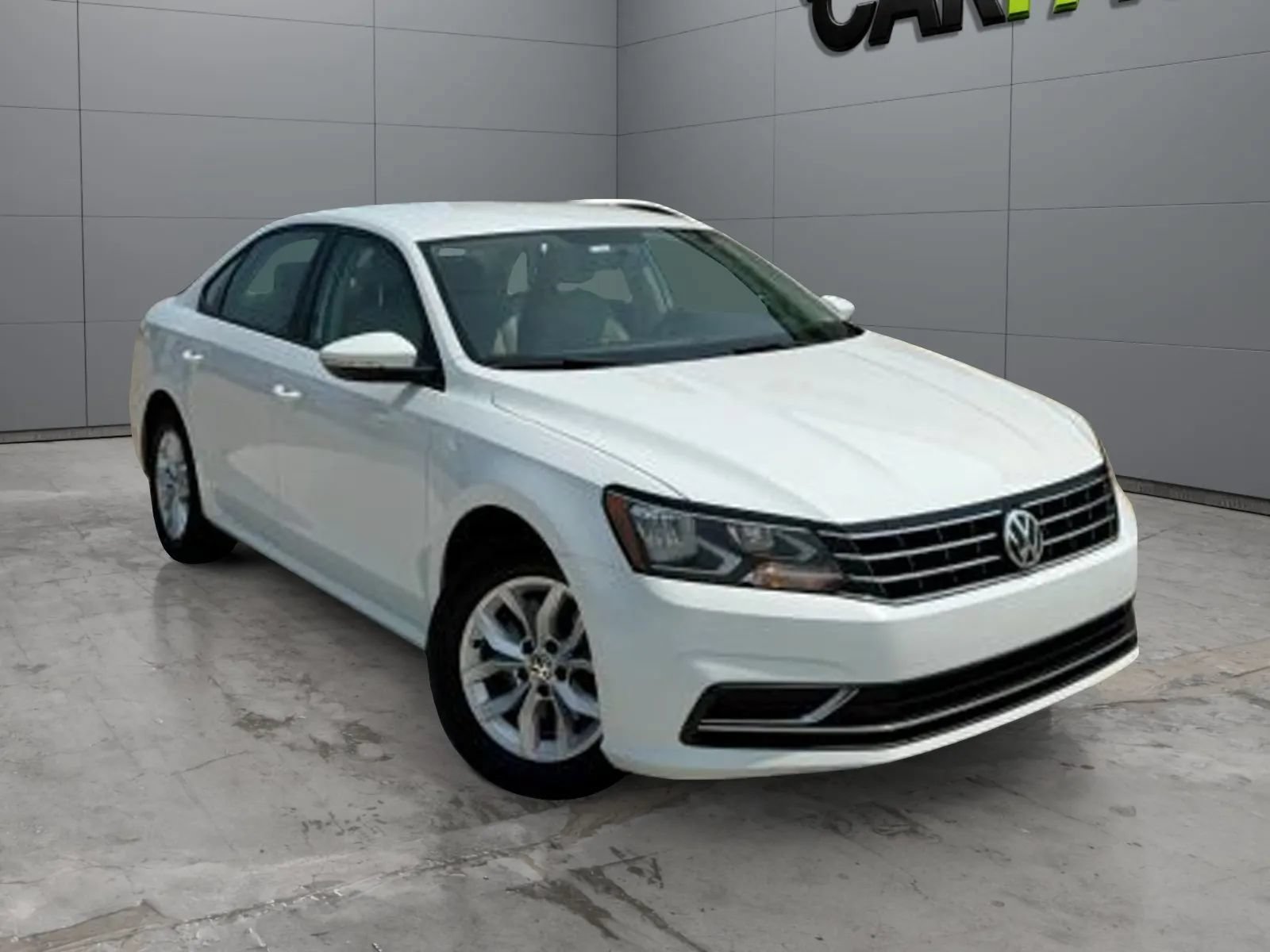 Used 2018 Volkswagen Passat 2.0T S FWD image 1