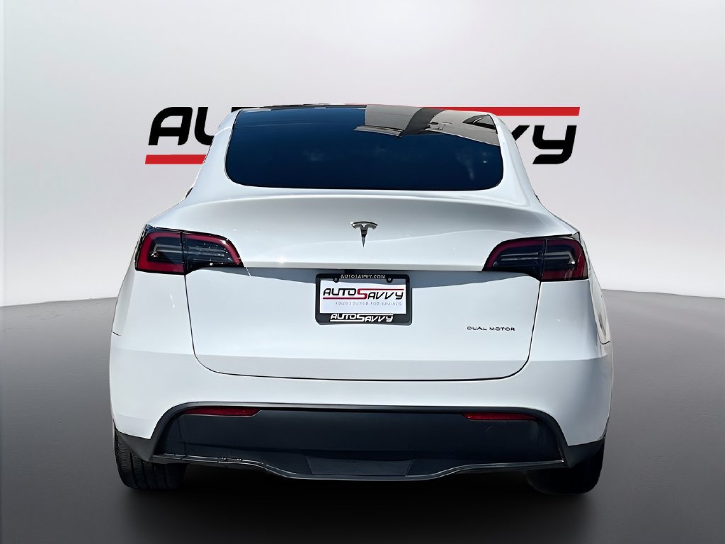 Used 2025 Tesla Model Y Long Range AWD/4WD image 6
