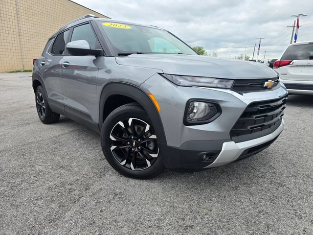 Used 2023 Chevrolet TrailBlazer LT FWD image 1