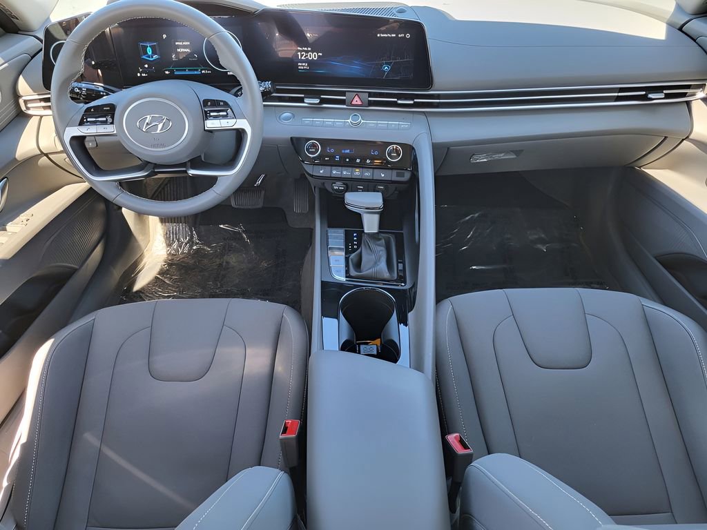 Used 2023 Hyundai Elantra SEL w/ Convenience Package image 23