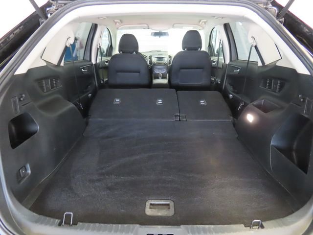 Used 2018 Ford Edge SE FWD image 32