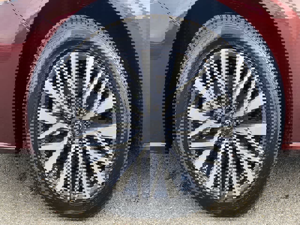 Used 2025 Nissan Altima 2.5 SV image 10