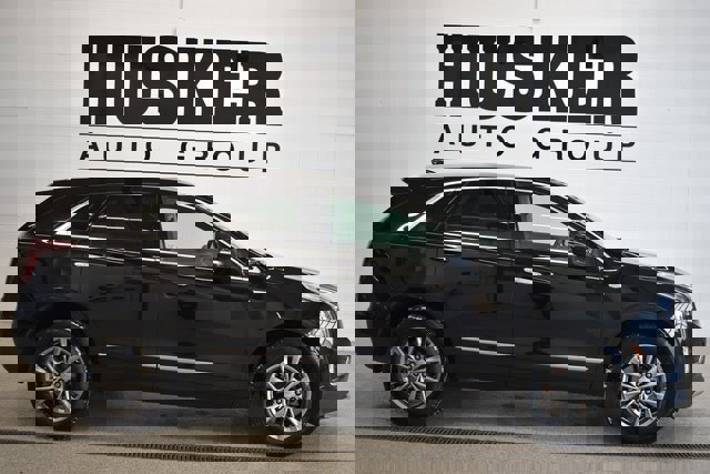 Used 2021 Cadillac XT5 Premium Luxury image 2