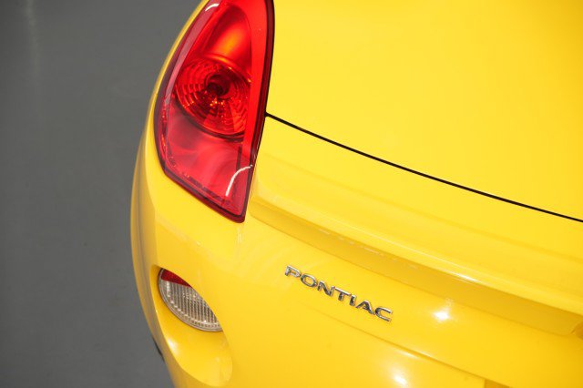 Used 2007 Pontiac Solstice GXP w/ Premium Package RWD image 21