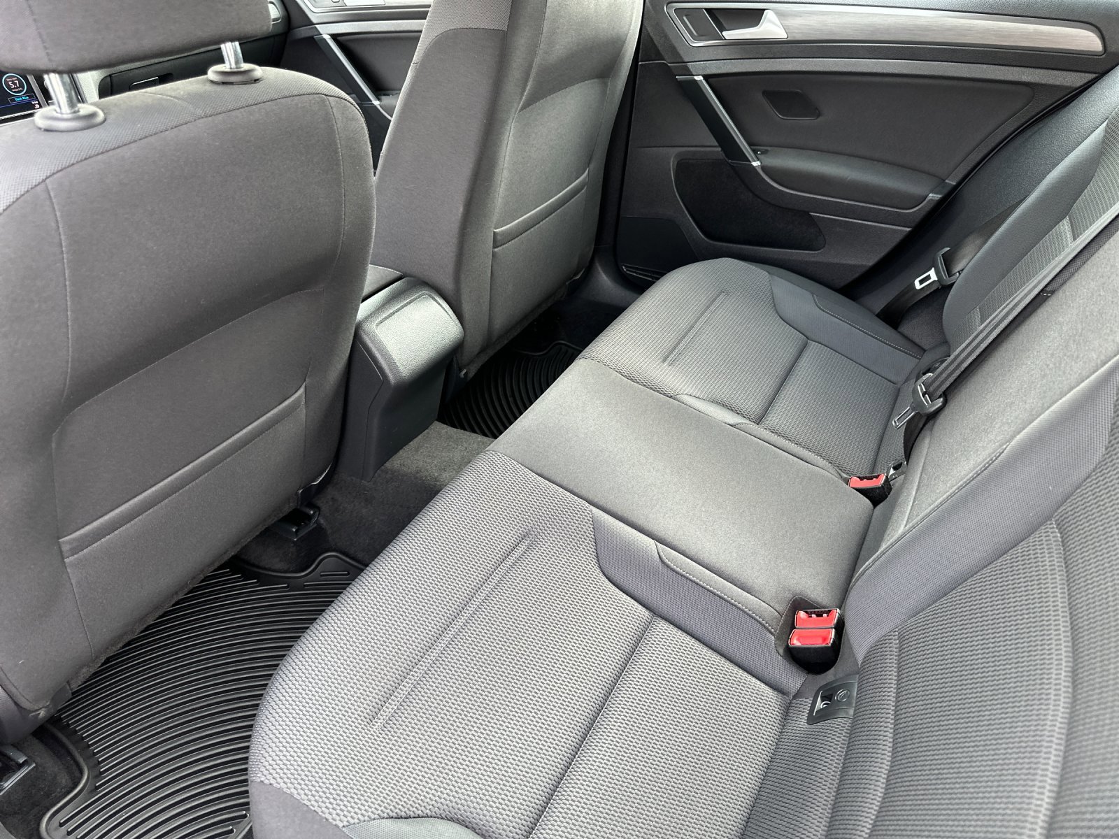 Used 2019 Volkswagen Golf 4-Door image 12