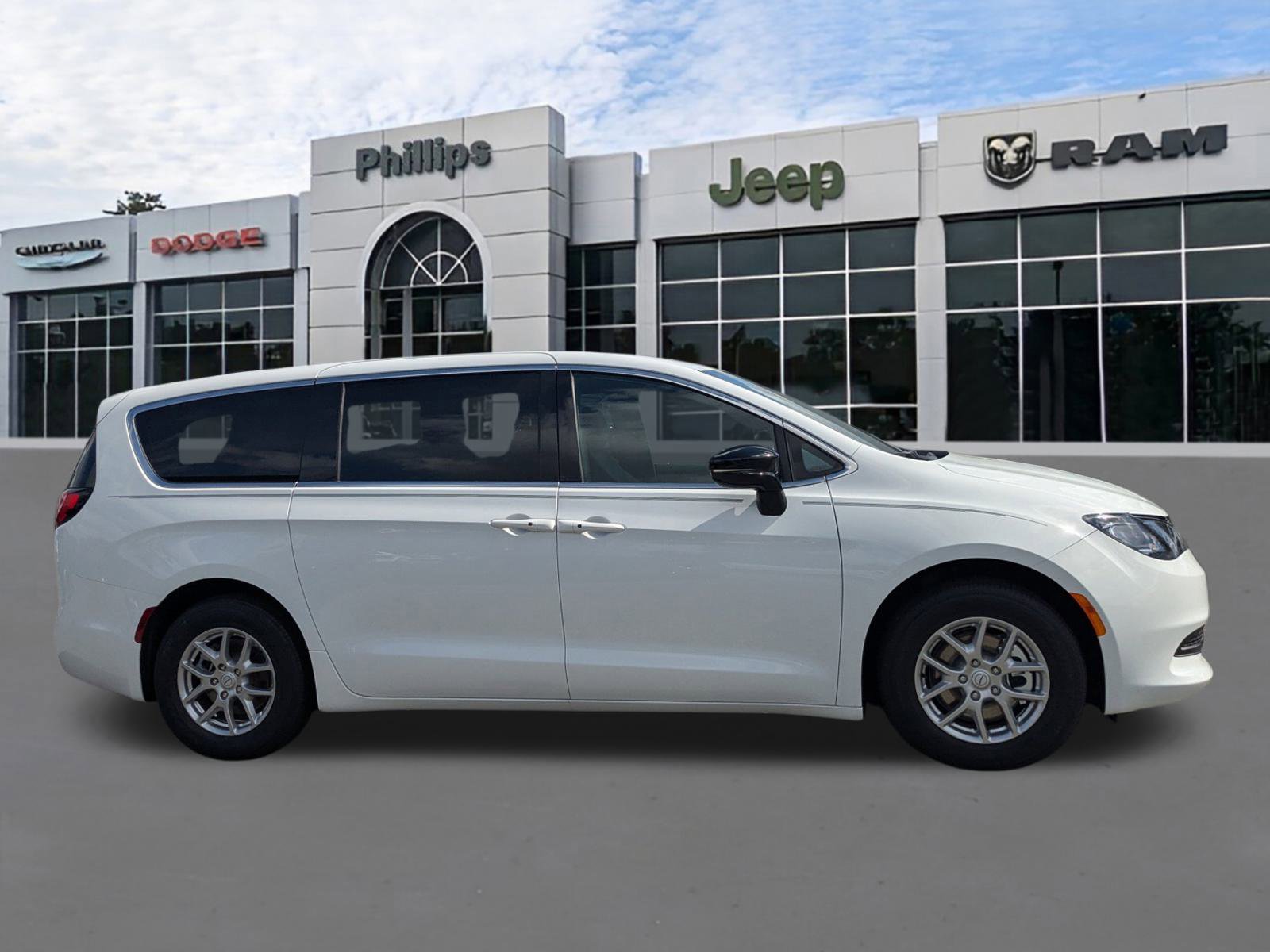 New 2026 Chrysler Voyager LX image 2