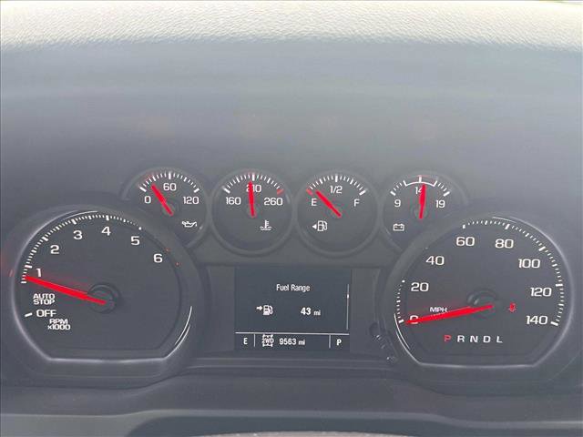 Used 2024 Chevrolet Silverado 1500 Custom Trail Boss w/ Turbomax Blackout Package image 10