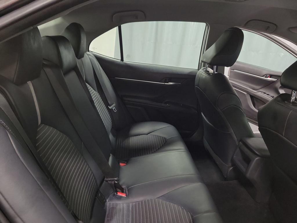 Used 2020 Toyota Camry SE AWD/4WD image 28