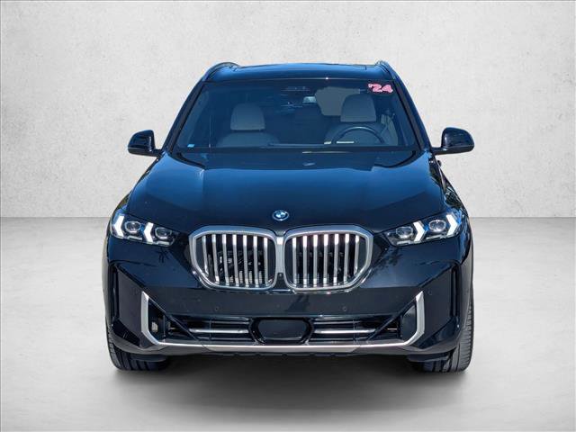 Certified 2024 BMW X5 xDrive50e w/ Premium Package AWD/4WD image 2