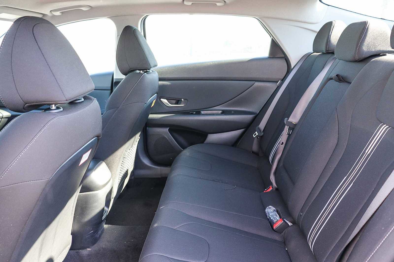 New 2025 Hyundai Elantra SEL image 20