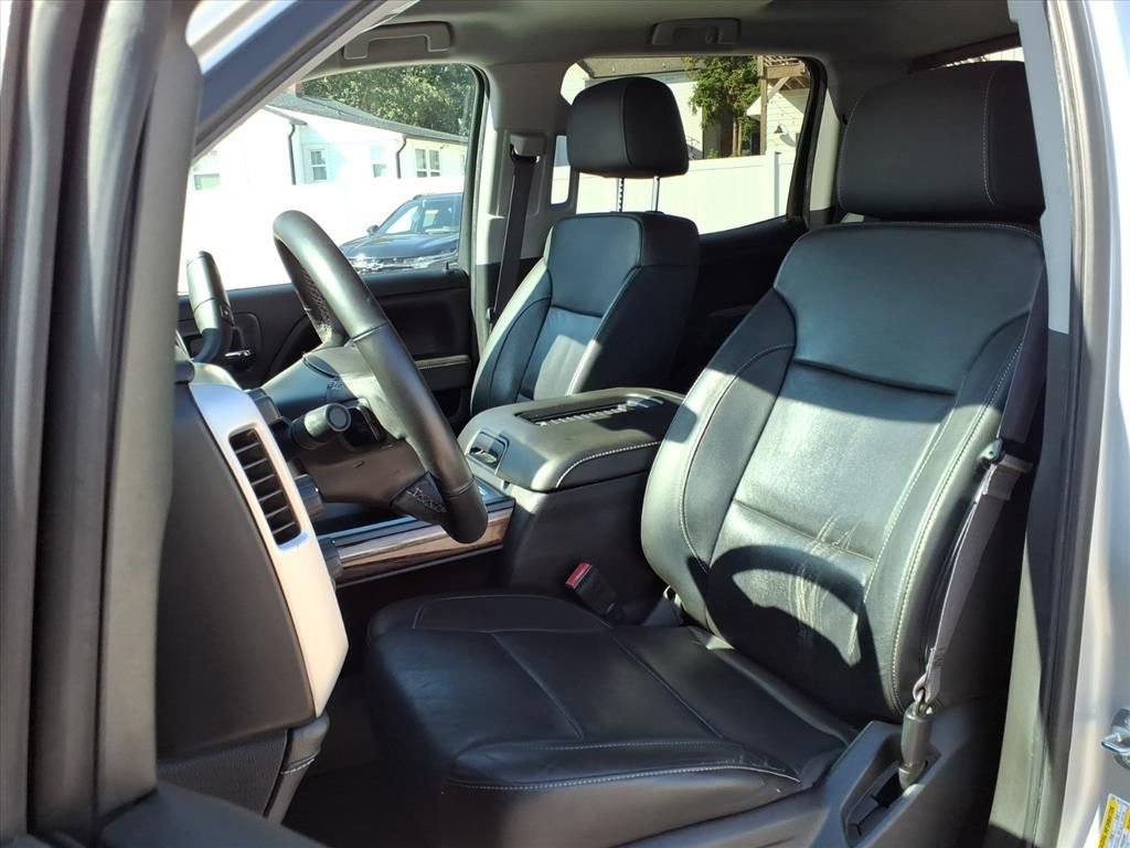 Used 2017 GMC Sierra 1500 SLT w/ SLT Premium Package image 9