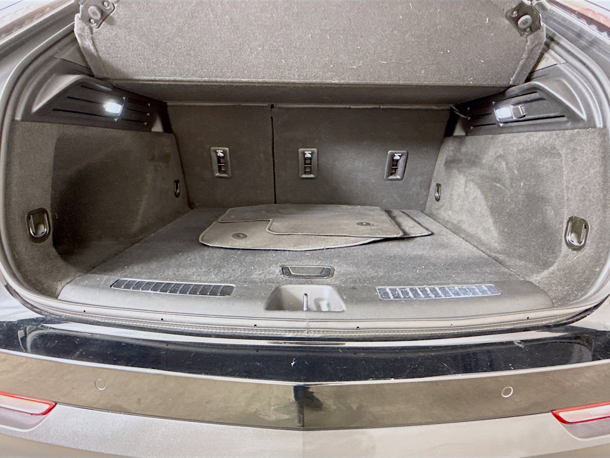 Used 2023 Cadillac XT4 Sport w/ Cold Weather Package image 27