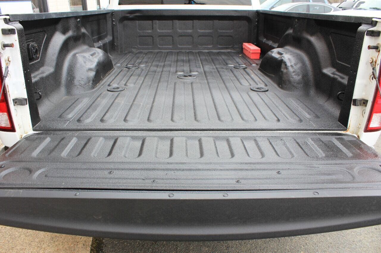 Used 2017 RAM 3500 Tradesman w/ Chrome Appearance Group image 15