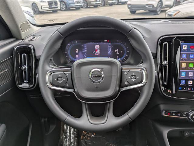 Used 2025 Volvo XC40 B5 Ultra w/ Climate Package image 11