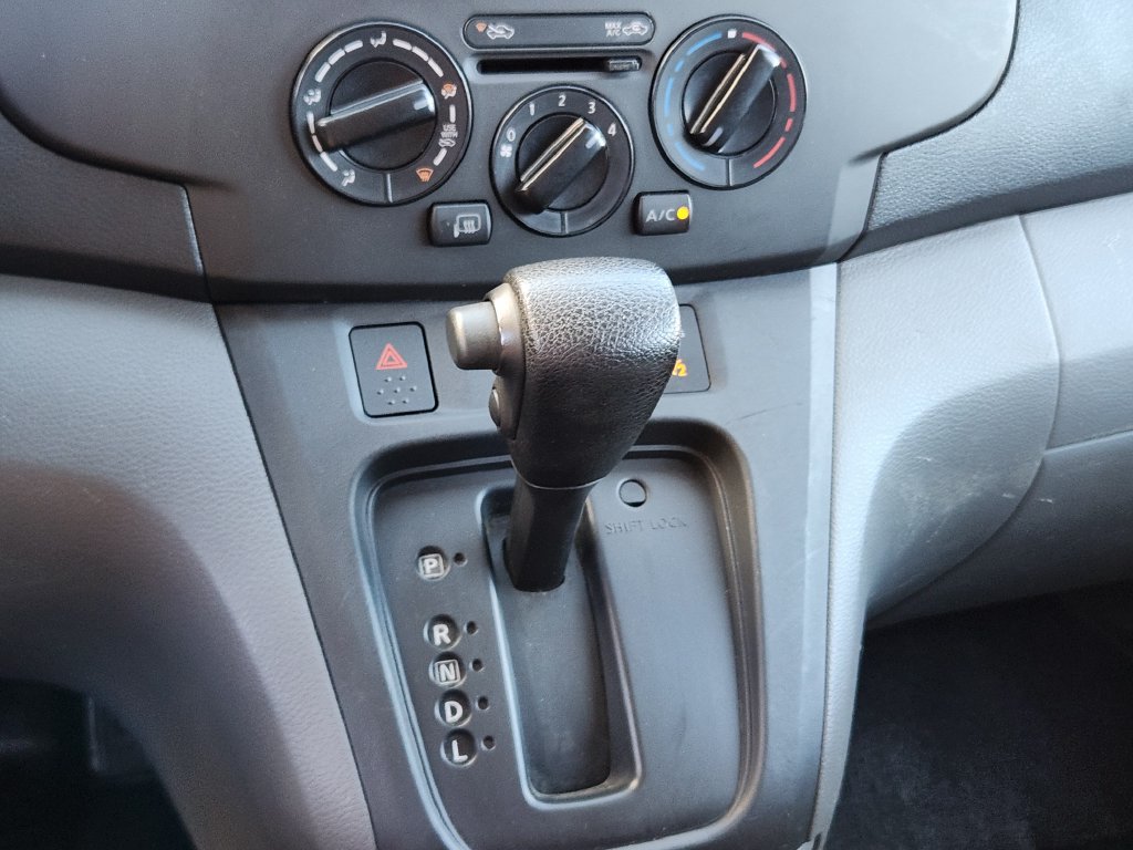 Used 2020 Nissan NV200 SV FWD image 20