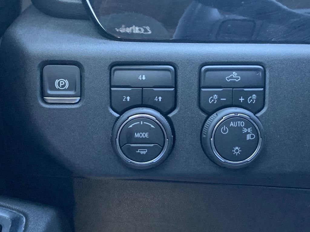 Certified 2024 Chevrolet Silverado 2500 LT image 15
