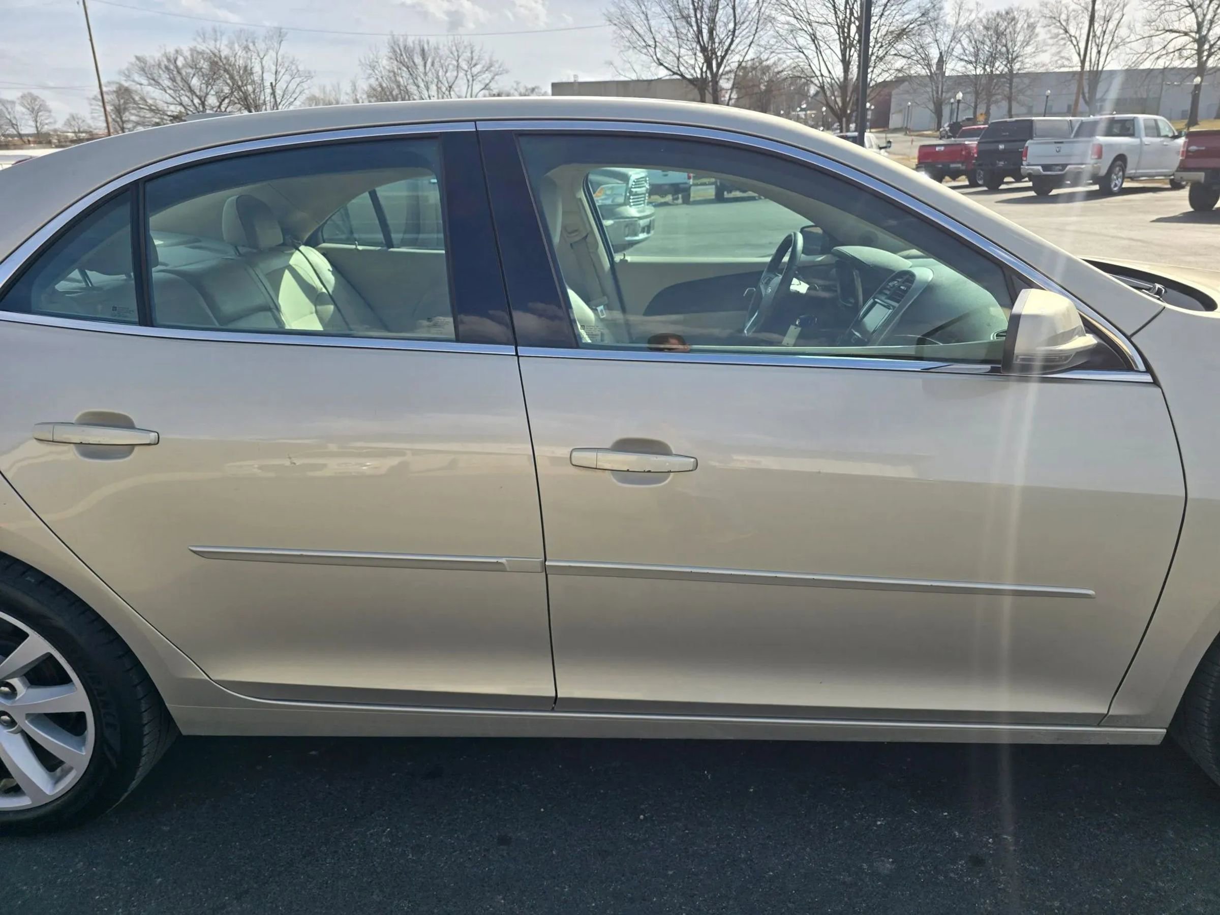 Used 2015 Chevrolet Malibu LT FWD image 28