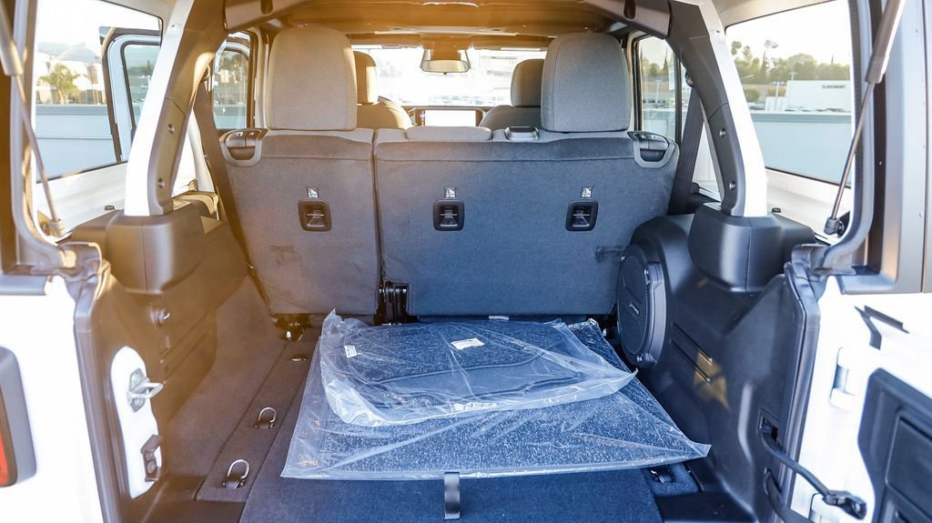 New 2026 Jeep Wrangler Unlimited Sport AWD/4WD image 31