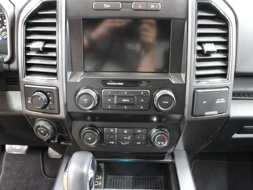 Used 2020 Ford F150 XLT w/ Equipment Group 302A Luxury AWD/4WD image 19