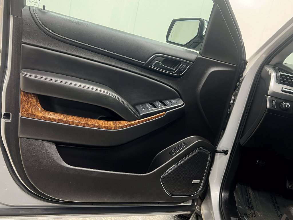 Used 2016 Chevrolet Tahoe LTZ AWD/4WD image 16
