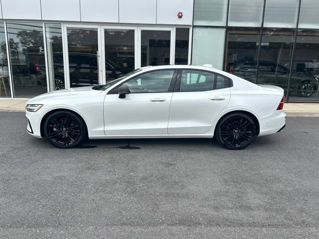 Certified 2024 Volvo S60 B5 Plus AWD/4WD image 2