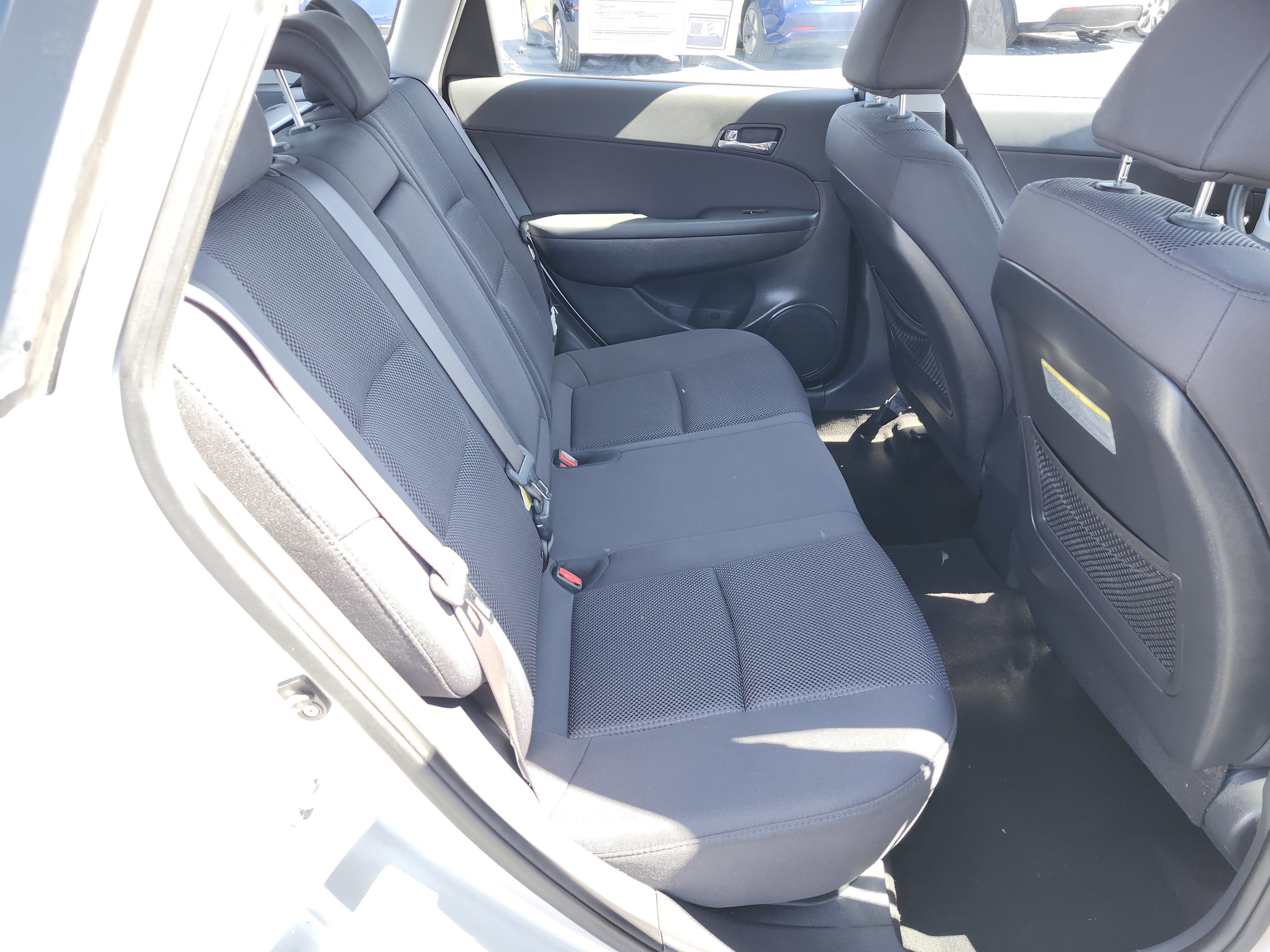 Used 2012 Hyundai Elantra GLS w/ Preferred Pkg image 16