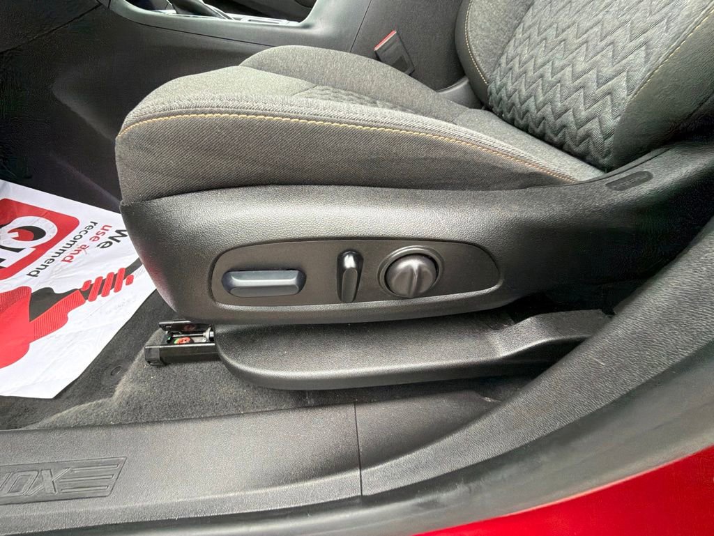 Certified 2024 Chevrolet Equinox LT FWD image 19