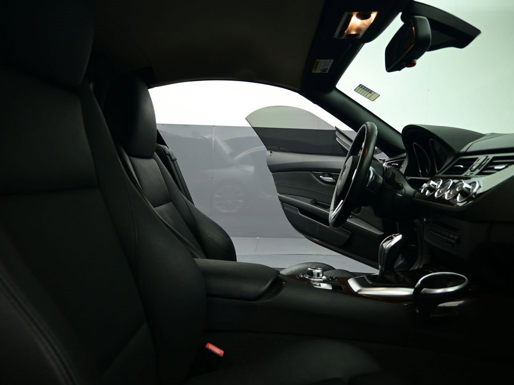 Used 2009 BMW Z4 sDrive35i image 19