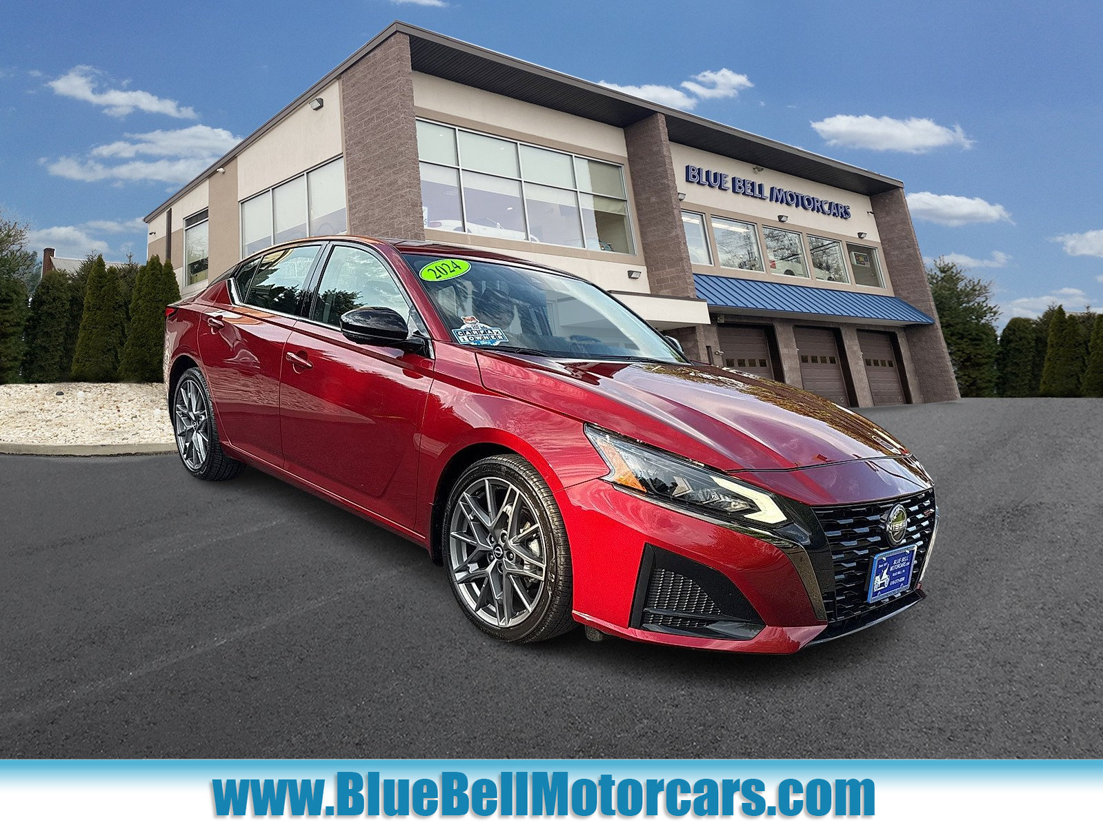 Used 2024 Nissan Altima 2.0 SR FWD image 1