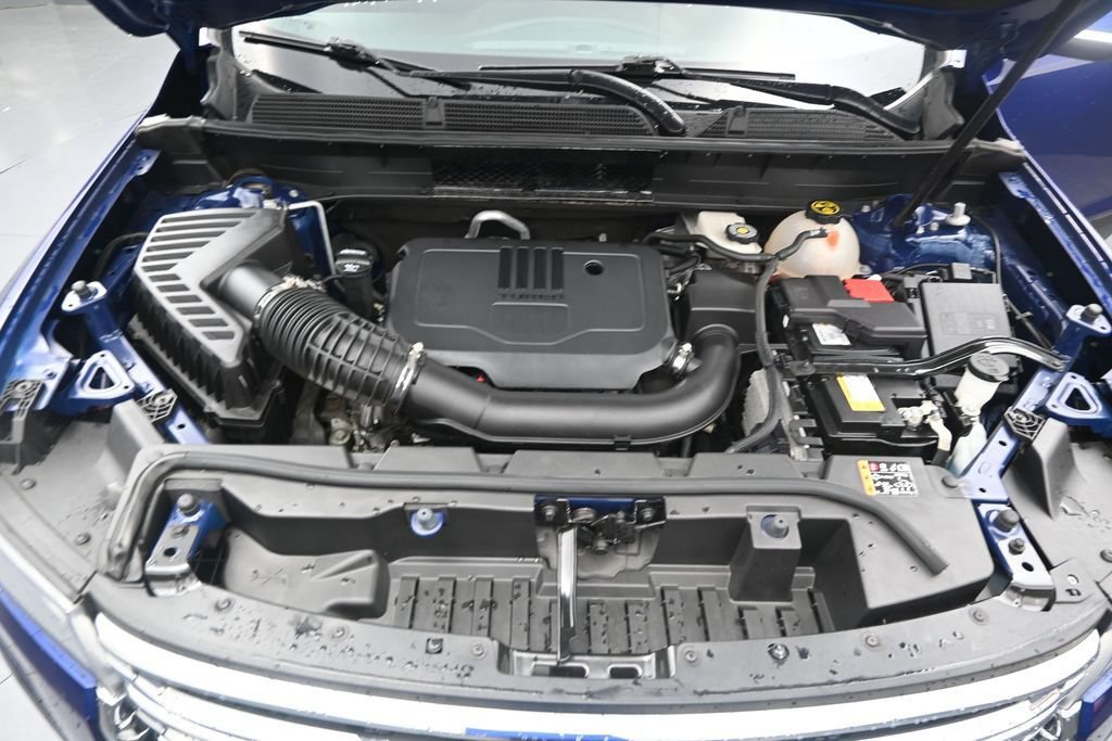 Used 2023 GMC Acadia SLE w/ Driver Convenience Package FWD image 19