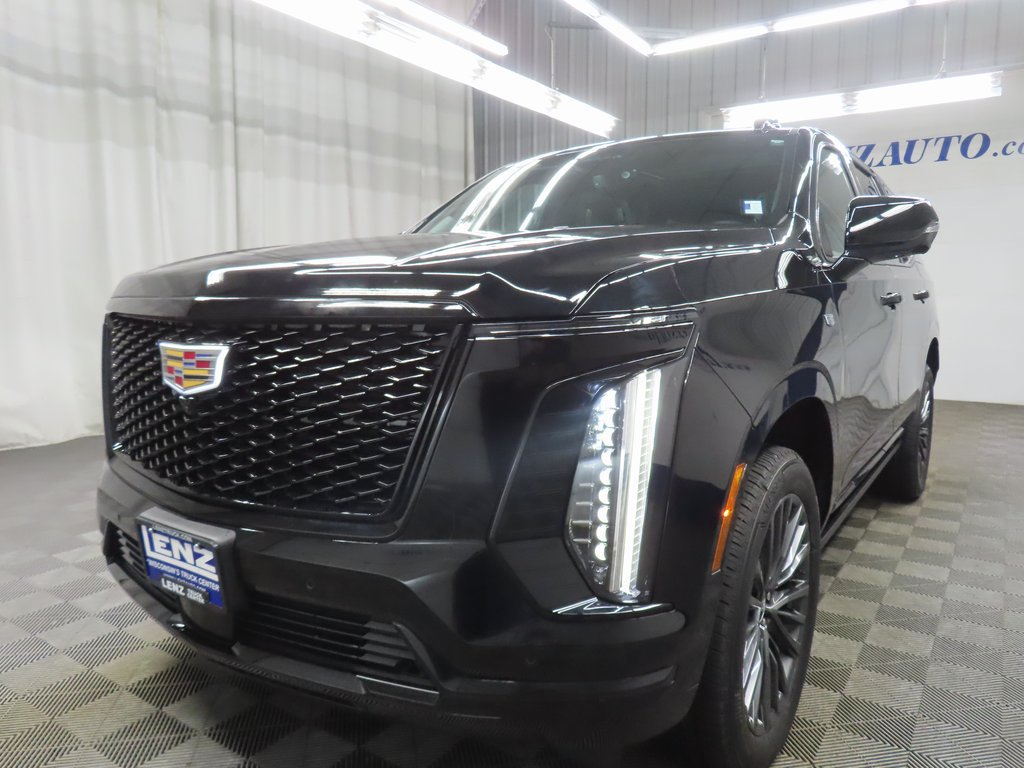 Used 2026 Cadillac Escalade Platinum Sport w/ LPO, Floor Liner Package AWD/4WD image 6