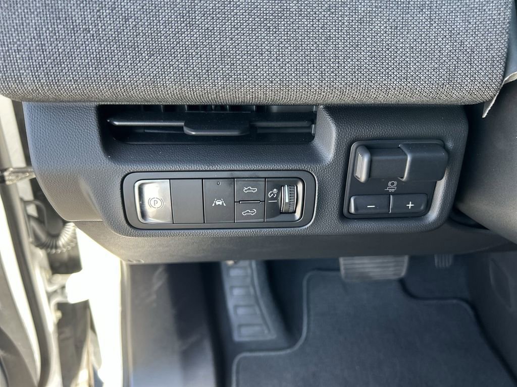 New 2026 GMC Sierra EV Elevation w/ Premium Package AWD/4WD image 18