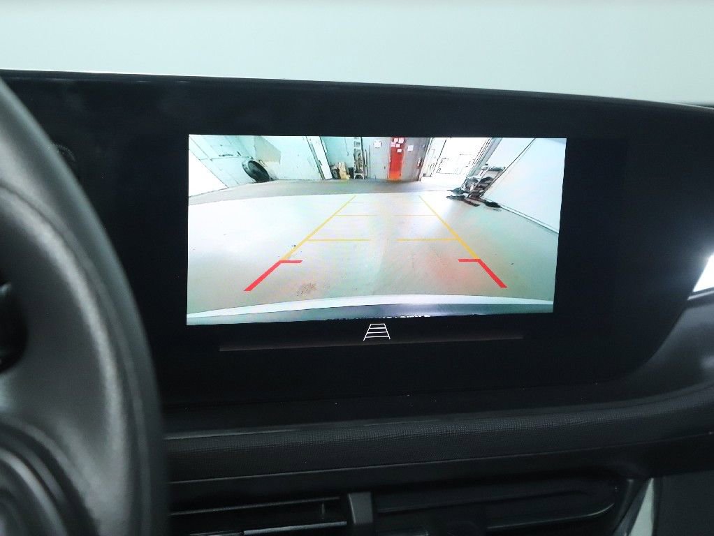 Used 2025 Buick Envista Preferred image 29