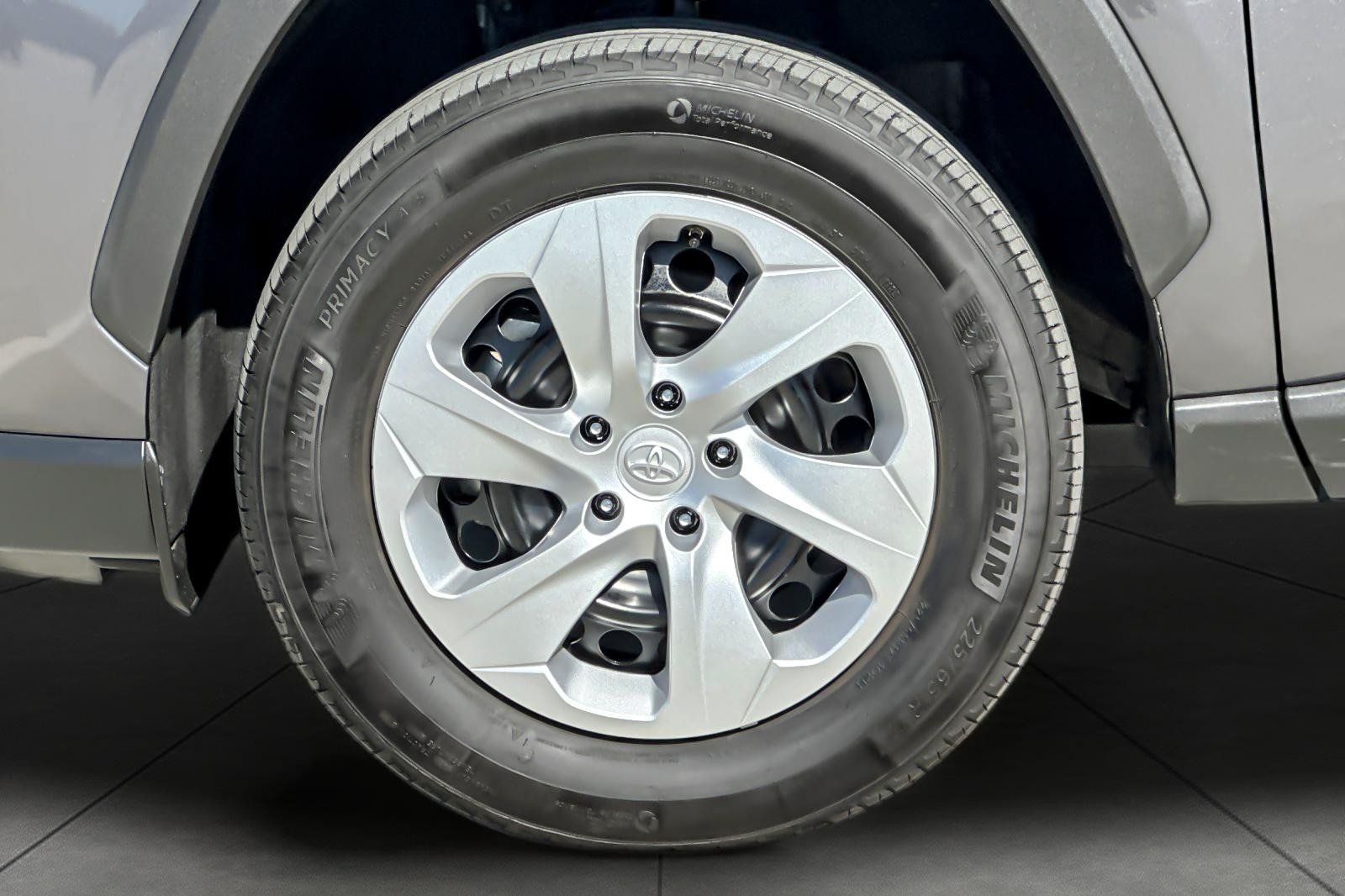Certified 2025 Toyota RAV4 LE AWD/4WD image 24