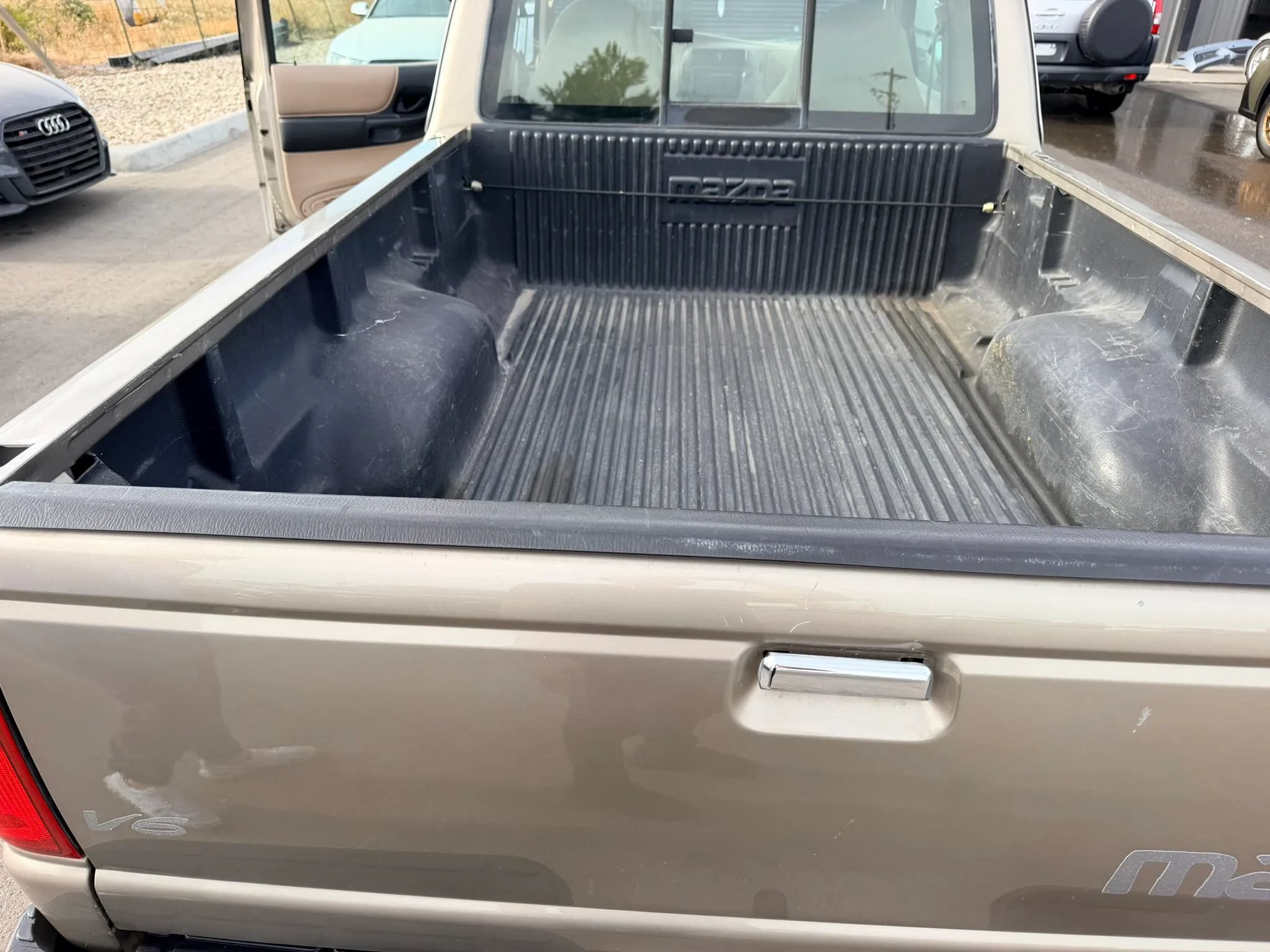 Used 2003 MAZDA B-Series Pickup 4x4 Cab Plus B4000 image 15