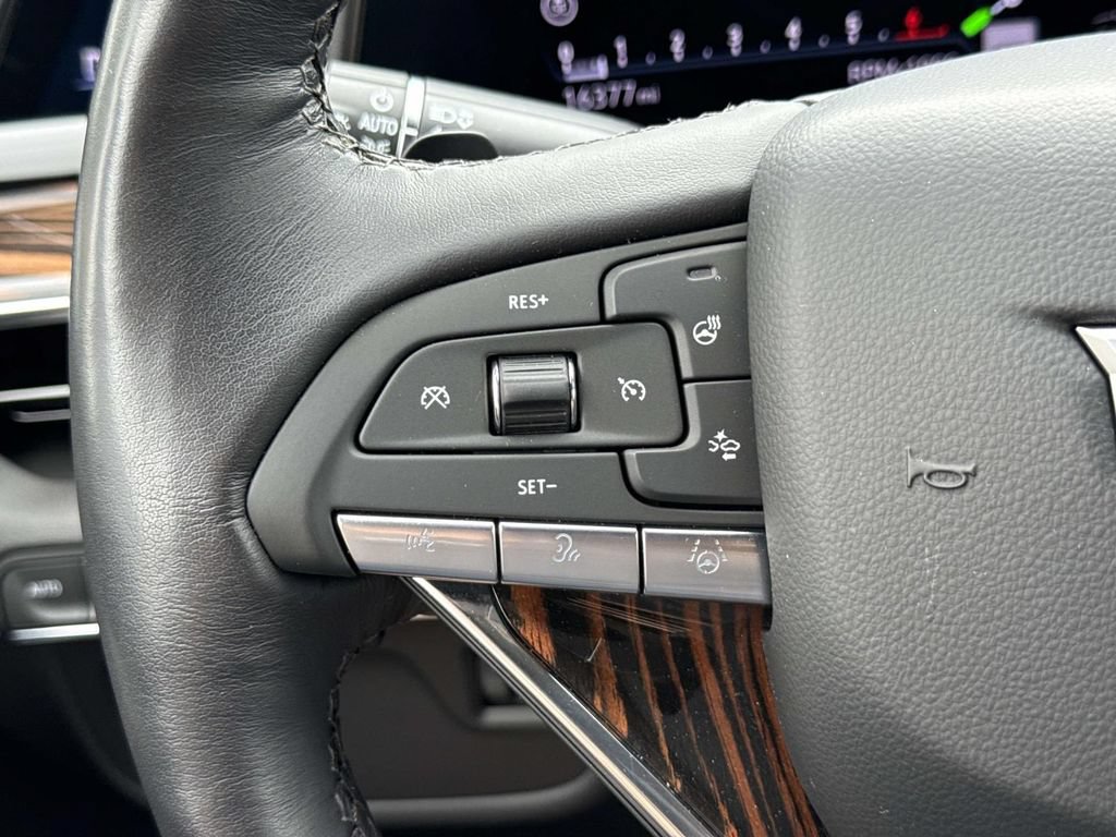 Used 2024 Cadillac Escalade ESV Premium Luxury w/ LPO, Floor Liner Package AWD/4WD image 38