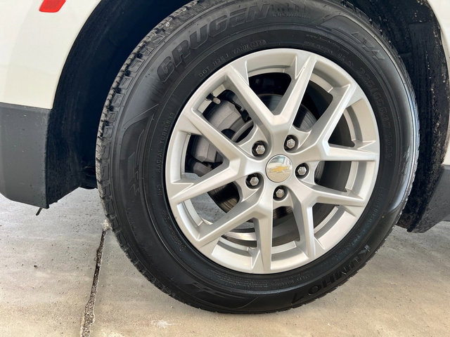 Used 2023 Chevrolet Equinox LT image 12