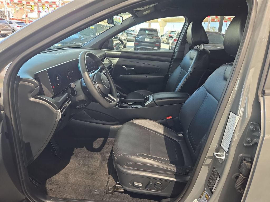 Used 2025 Hyundai Santa Cruz SEL AWD/4WD image 11