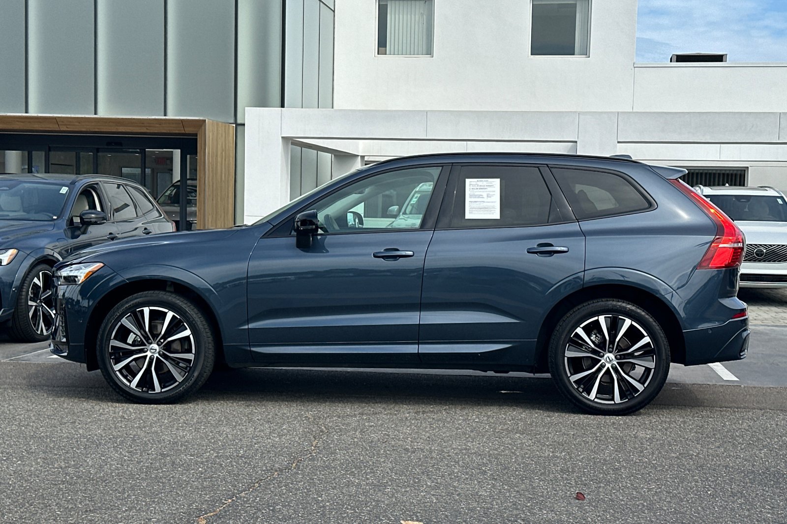 Certified 2023 Volvo XC60 B5 Plus w/ Climate Package FWD image 7