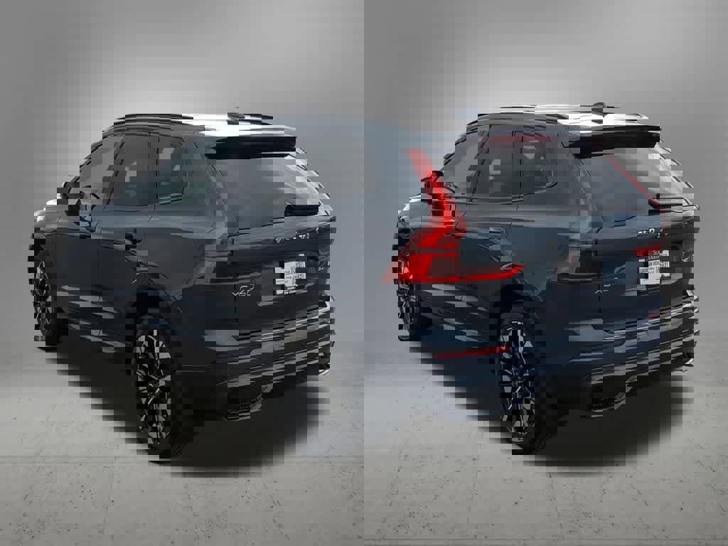 Certified 2026 Volvo XC60 B5 Plus w/ Protection Package Premier image 4