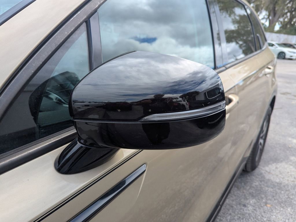 Used 2021 Kia Sorento S image 4