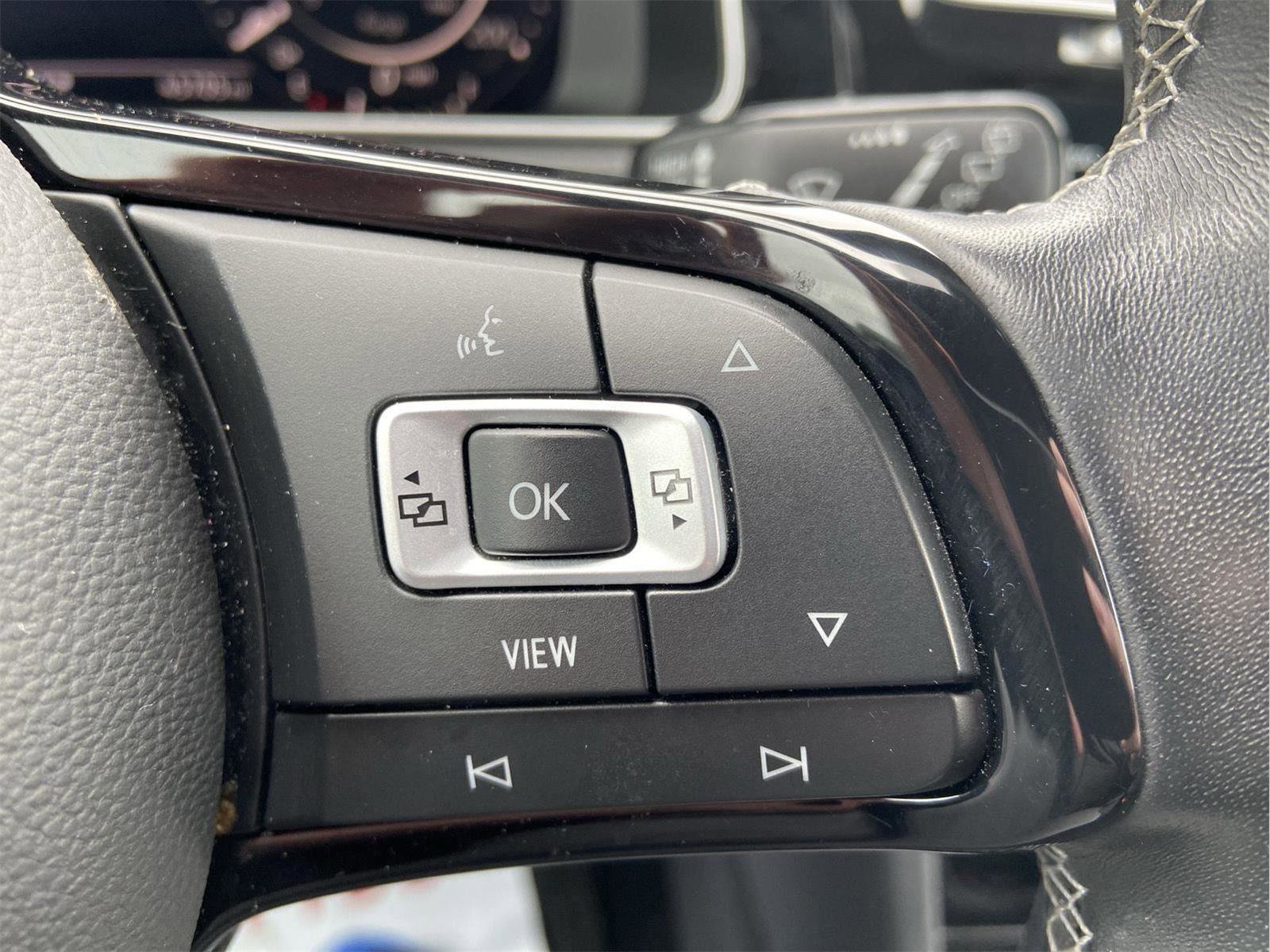 Used 2019 Volkswagen Golf R 4-Door image 27