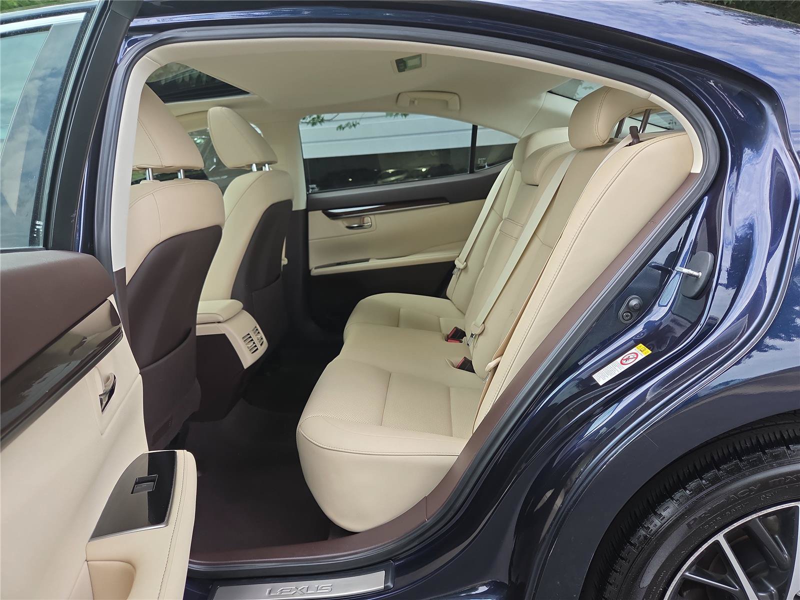 Used 2017 Lexus ES 350 w/ Navigation System Package FWD image 24