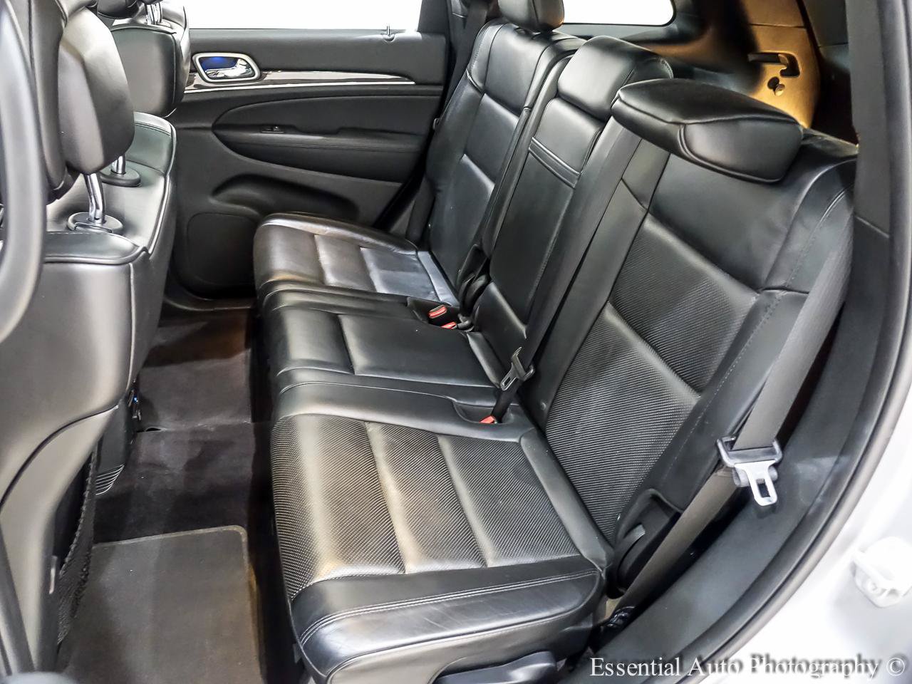 Used 2018 Jeep Grand Cherokee Overland AWD/4WD image 15