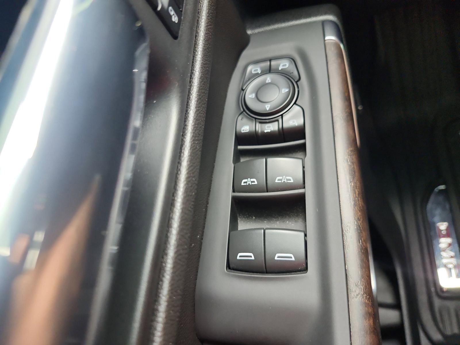 Used 2022 GMC Sierra 2500 Denali w/ Denali Ultimate Package AWD/4WD image 24