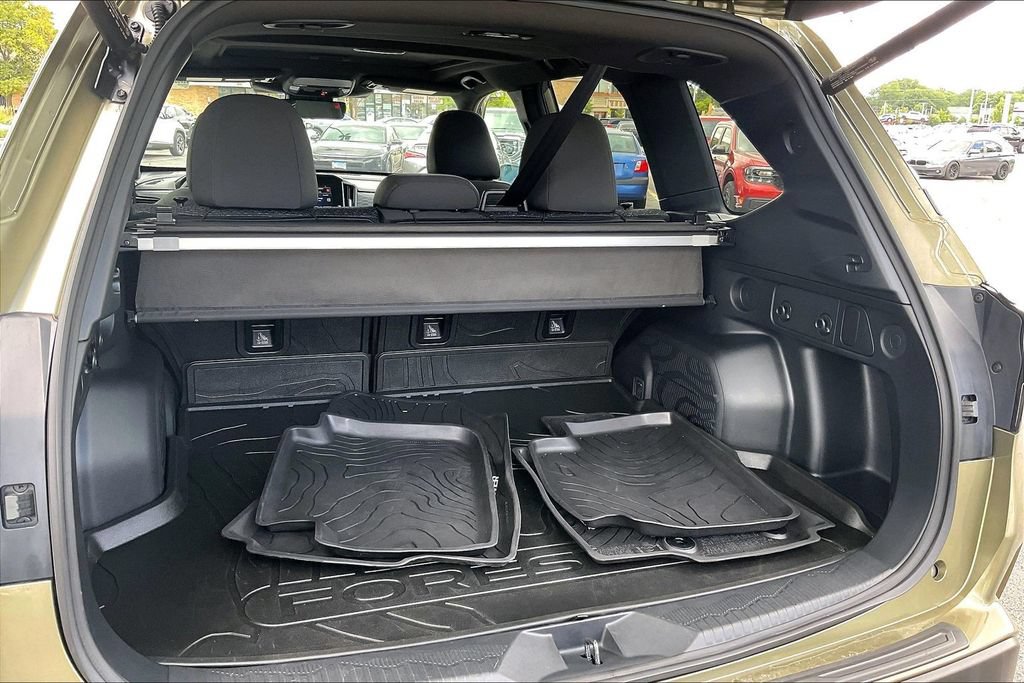 Certified 2025 Subaru Forester Premium AWD/4WD image 31